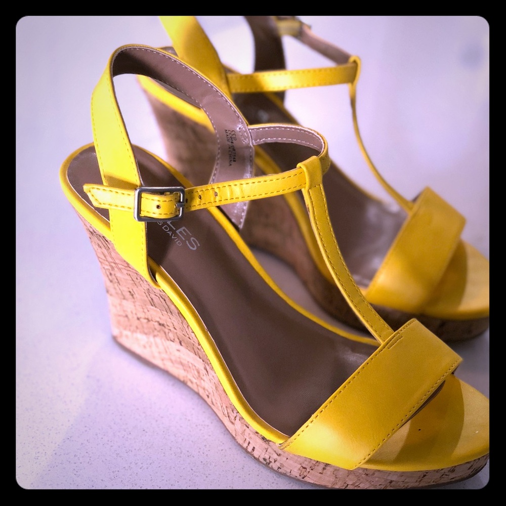 yellow cork wedges.
